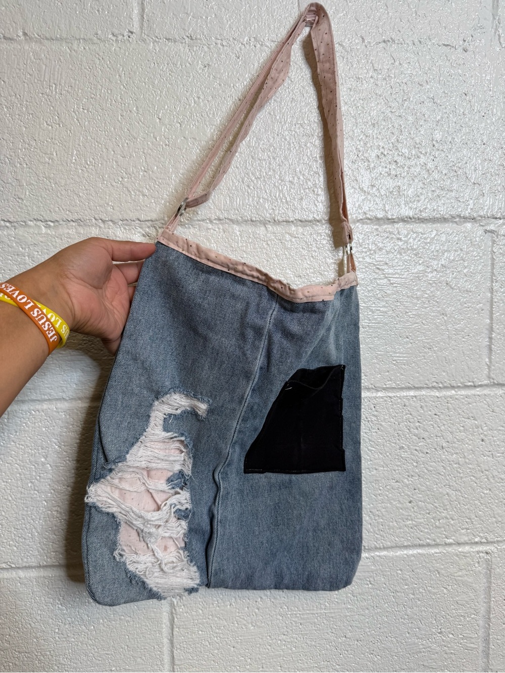 & Other Stories Denim Shoulder Bag with Pink Trim and Black Pocket
